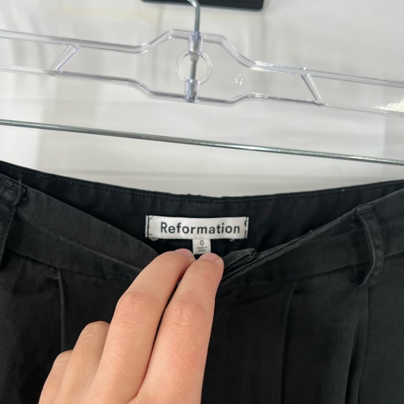 Reformation Mason High Rise Pleated Pants Black - Picture 5 of 8